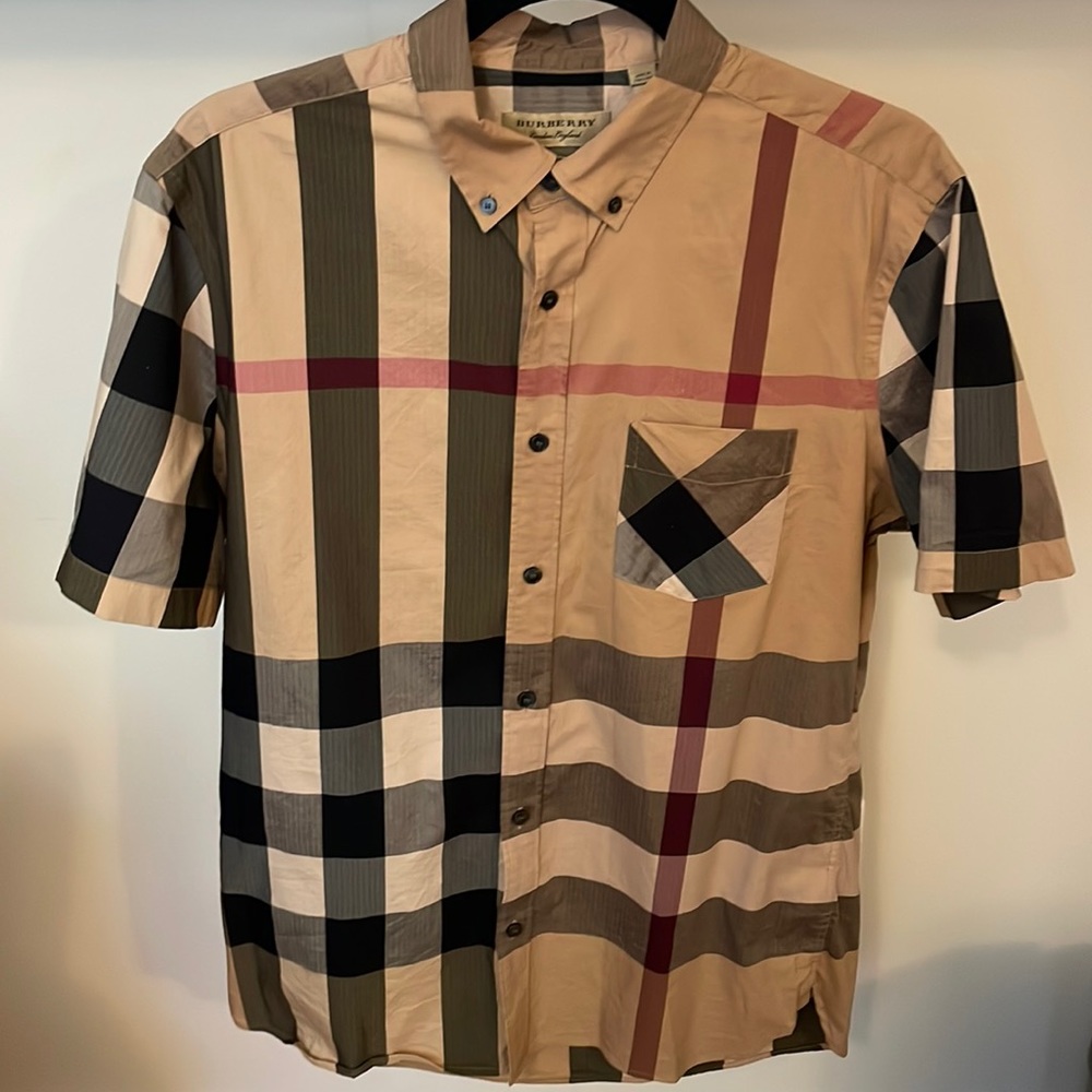 Burberry. Size: L. Color: Tan.